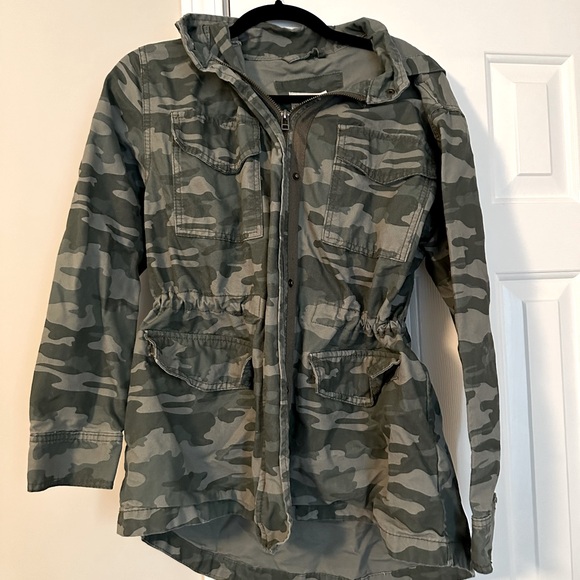 Women’s Universal Thread Camo Jacket (SIZE MEDIUM WOMEN’S) | USED / WORN LIGHTLY - Picture 1 of 10